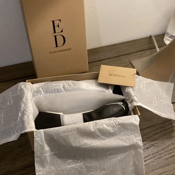 NIB [Ellen Degeneres] EG: 'Love' Langlee Ballet Flats in Black Big Girls Sz 4.5 - Picture 7 of 11